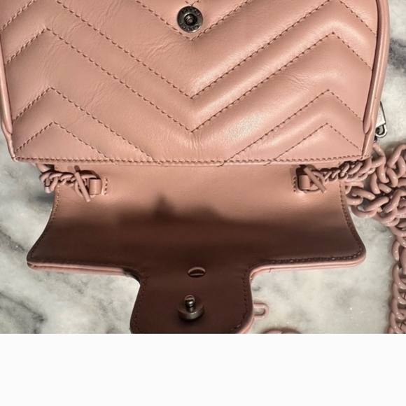 Gucci Pink Quilted Leather Shoulder Bag - Picture 8 of 12
